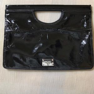 Patent foldover clutch